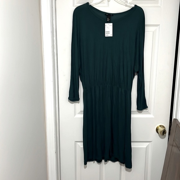 H&M Dresses & Skirts - H&M Long Sleeve Dress